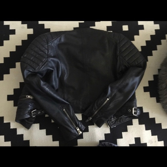 Final Offer!! MUUBAA Leather Jacket Size 6 - Picture 2 of 4